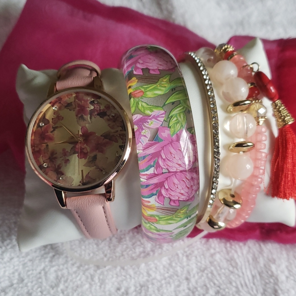 Accutime Watch w/ Bracelets NWOT